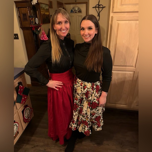 Cosplay Victorian Burgundy Button Front Women's Skirt - Picture 5 of 5